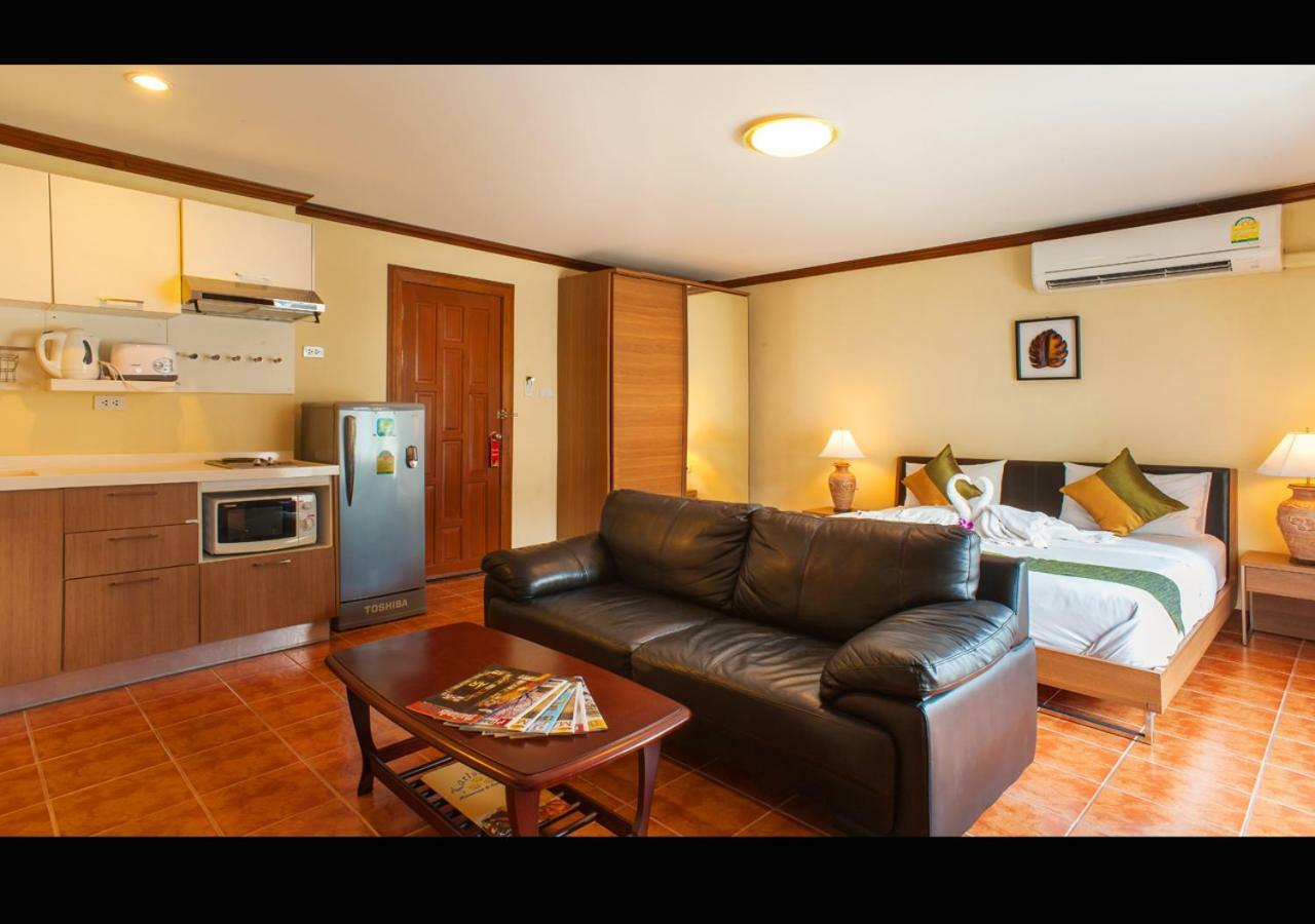 Patong Karlssons Hotel Bagian luar foto