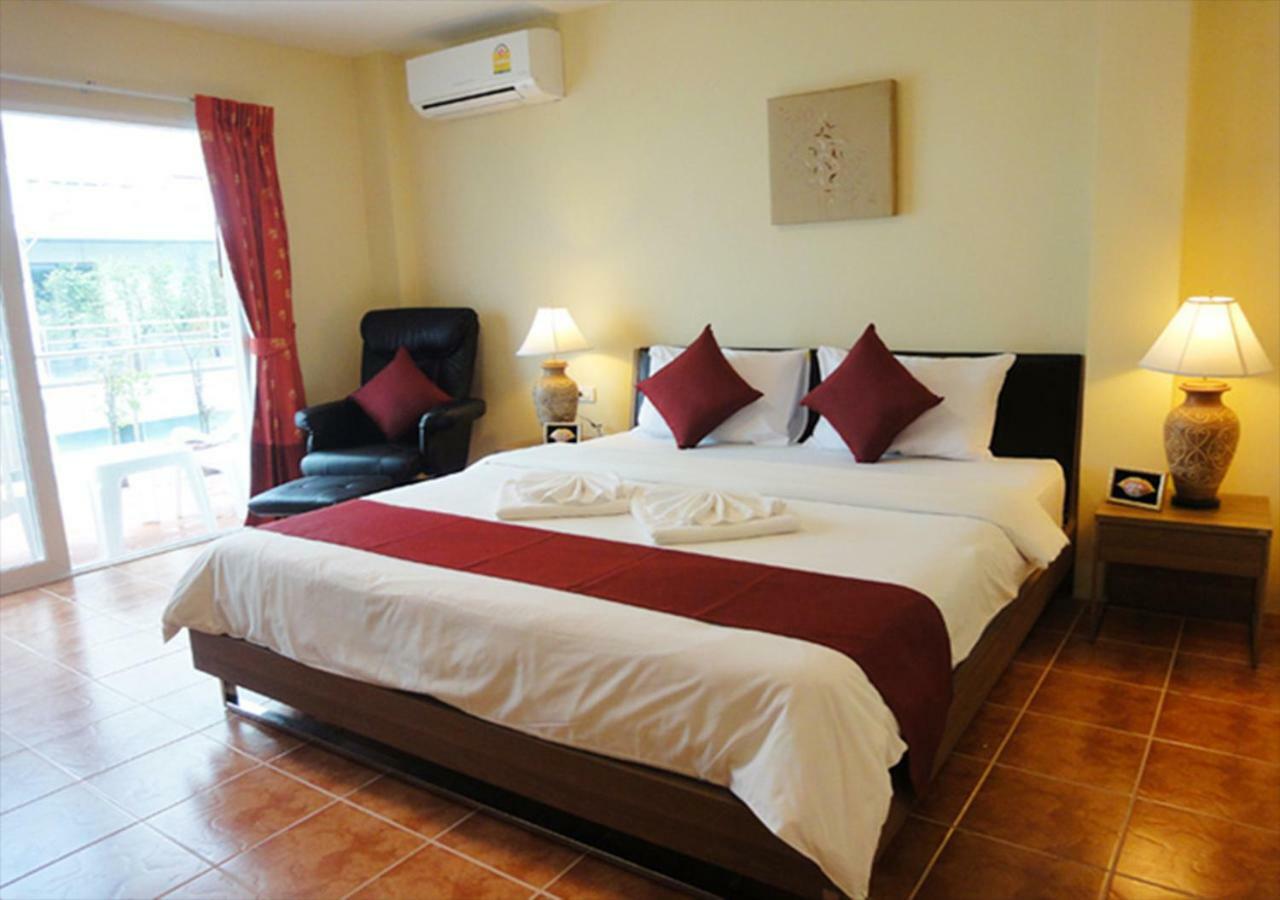 Patong Karlssons Hotel Bagian luar foto