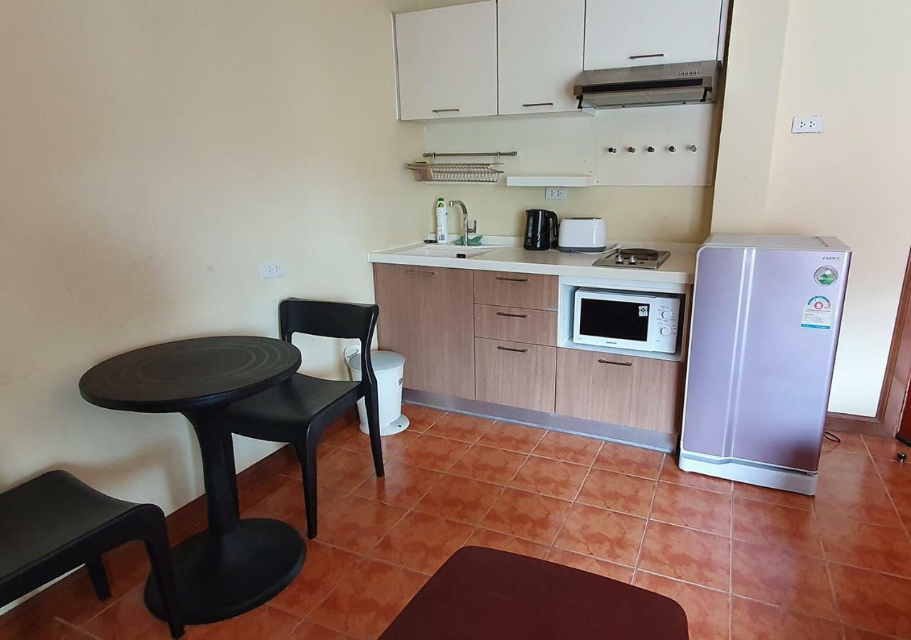 Patong Karlssons Hotel Bagian luar foto