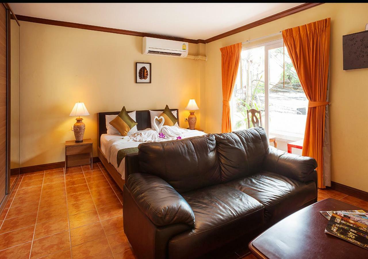 Patong Karlssons Hotel Bagian luar foto