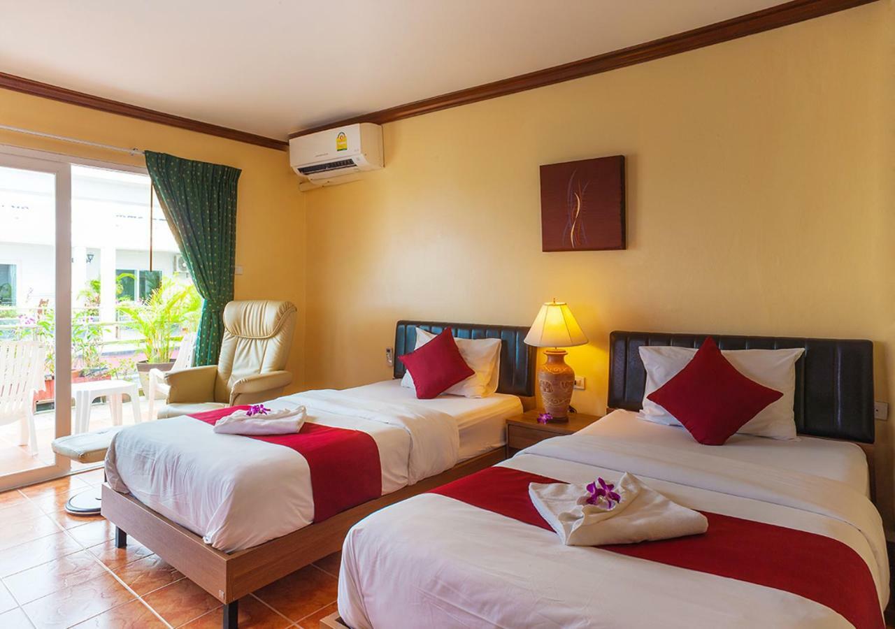 Patong Karlssons Hotel Bagian luar foto